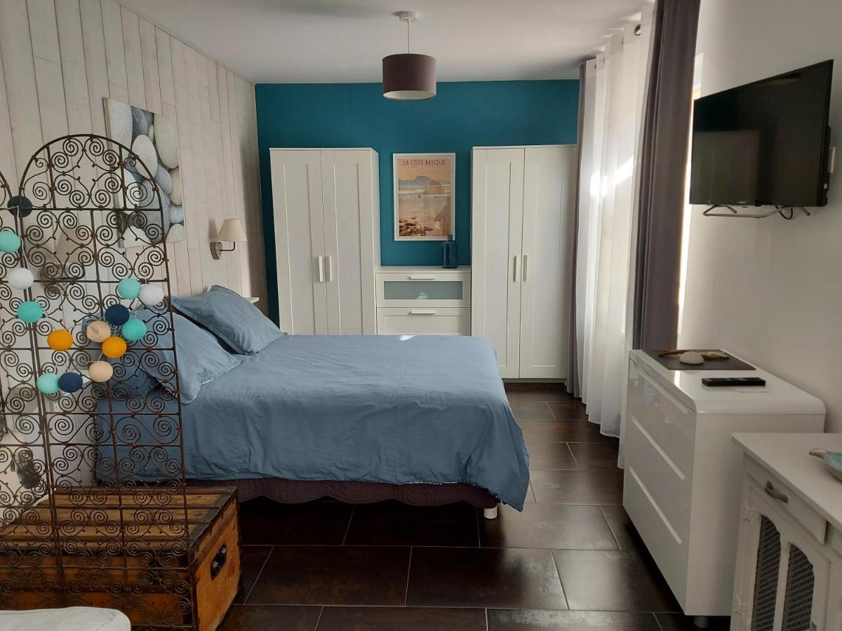 Homestay 64 *